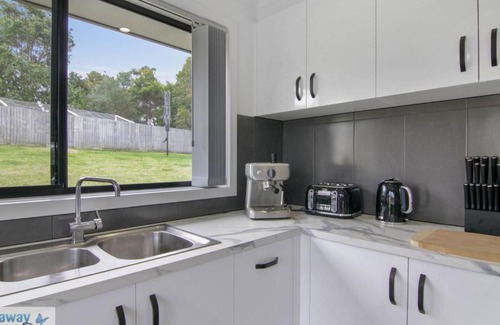 Tura Beach House | Rays on Elizabeth Parade