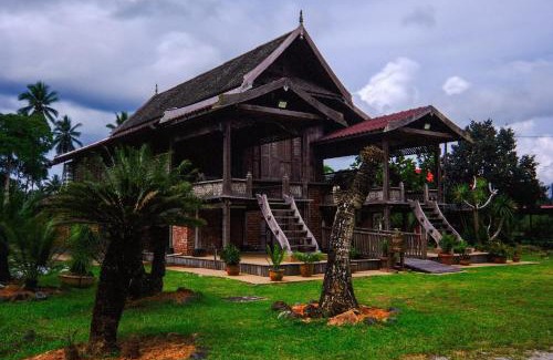 Kuala Berang Hotel | Razia Village VIP Suite