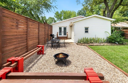 Fayetteville House | RazorDog - 1.5 mi to U of A & DT - Dog Friendly