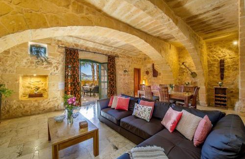 Kercem House | Razzett Tuta Holiday Home