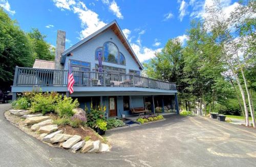 Bretton Woods House | RE53 Beautiful Bretton Woods slopeside home amazing views AC Hot Tub Pool Table