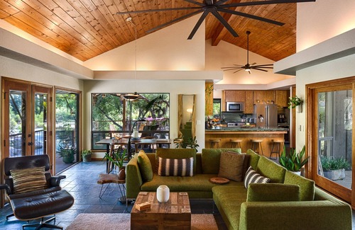 Three Rivers House | Ready to escape the city? Sequoia Falls, a luxury retreat on the river awaits.