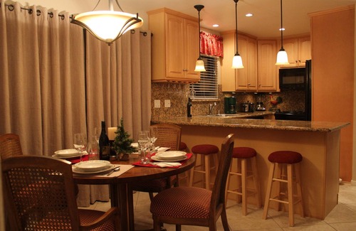 Mammoth Lakes Condo | Real Ski in - Ski Out High on the Mountain Great Views