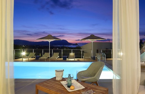 Kokkinon Khorion Villa | Really relaxing moments at this elegant sea-view villa with a private pool!