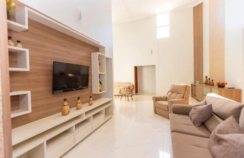 Bandeirantes House | Recanto c/4 Suítes, Piscina e Área Gourmet