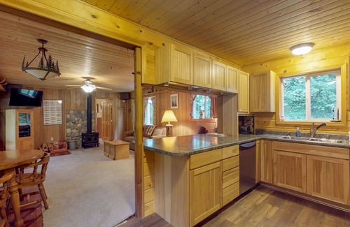 Tidewater Cabin | Recently remodeled home on the Alsea River w/private dock