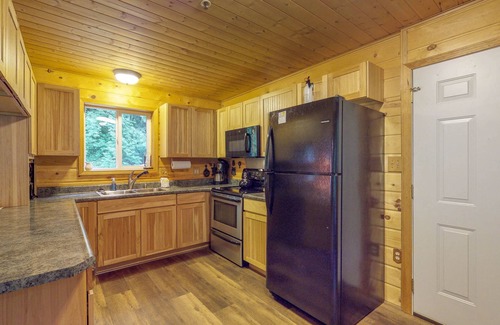Tidewater Cabin | Recently remodeled home on the Alsea River w/private dock
