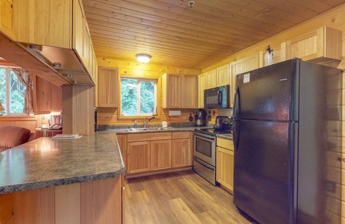 Tidewater Cabin | Recently remodeled home on the Alsea River w/private dock