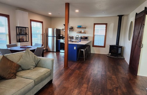 Fort Bragg House | Recently Renovated Cottage Located 2 Blocks From Ocean & Coastal Trails