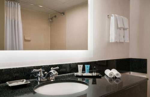 Englewood House | Recharge at our business room in Englewood
