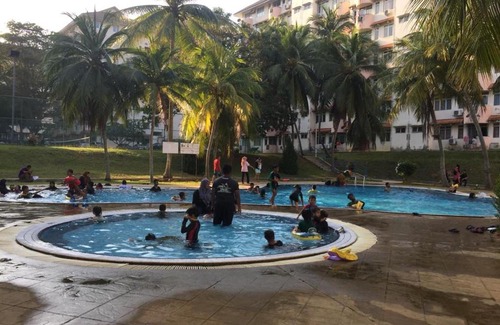 Tanjung Tanah Merah Apartment | Reco Homestay@ Cocobay Beach Resort