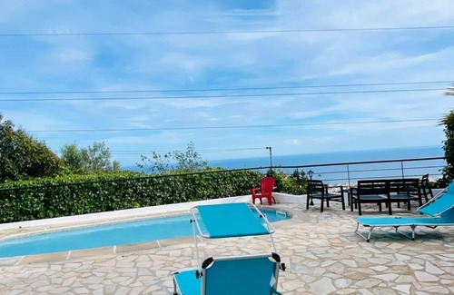 Pineda de Mar Villa | Reconnectar Can Carreras I