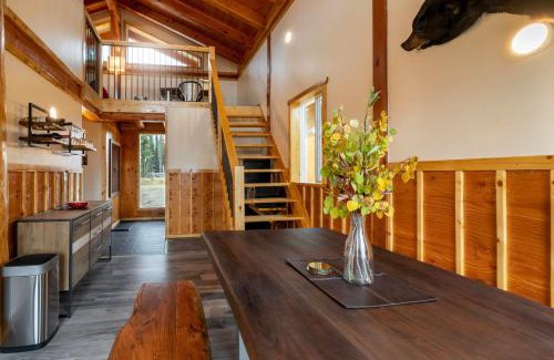 Nimpo Lake Resort | Red Cariboo Resort