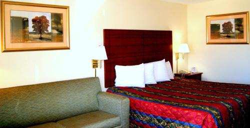 Natchez Hotel | Red Carpet Inn - Natchez