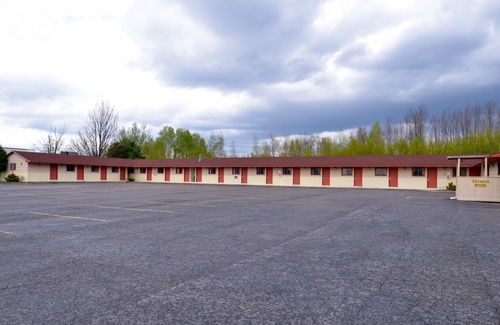 Pulaski Hotel | Red Carpet Inn Pulaski