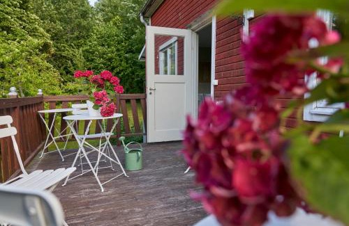 Ukna Apartment | Red Haven Cottage