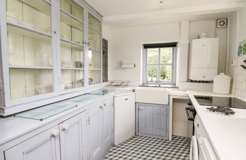 Llandeilo Cottage | Red Kite Lodge