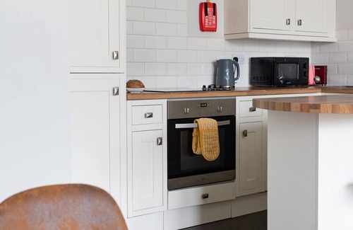 South Cliff Apartment | Red Lea Sea View Apartment & Spa