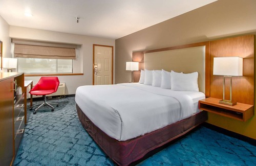 Post Falls Hotel | Red Lion Hotel Templin's on the River