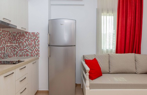 Naxos House | Red Moon Villa with private Pool | SUN AND MOON