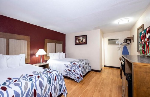 Neptune City Hotel | Red Roof Inn Neptune - Jersey Shore