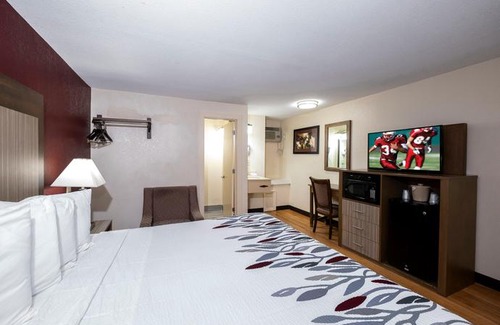 Neptune City Hotel | Red Roof Inn Neptune - Jersey Shore