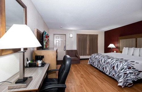 Neptune City Hotel | Red Roof Inn Neptune - Jersey Shore