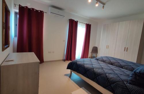 San Tumas Apartment | Red Rush