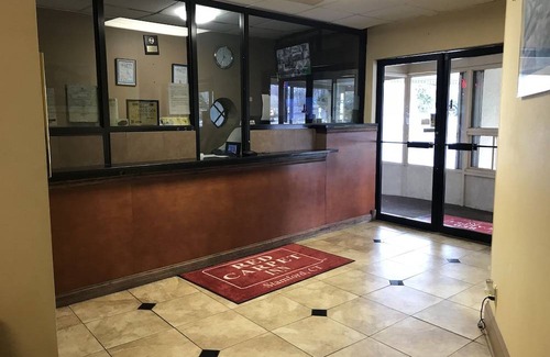 Cove - East Side - Shippan Hotel | Red Carpet Inn