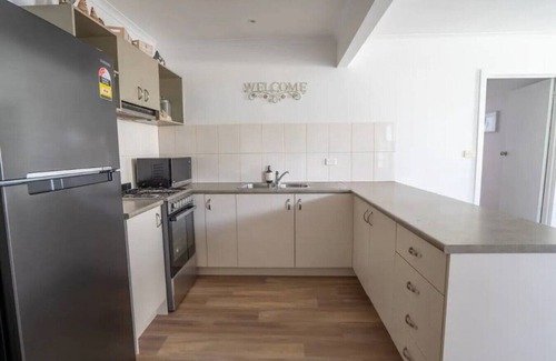 Redan Cottage | RED007 · The Country Cottage: Leafy Ballarat Hideaway