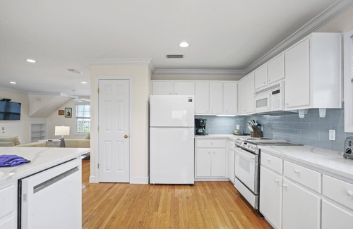 Indian Pass House | Redbird Beach: 7BR Beachfront Home- Priv. Pool, Pet Friendly, Sleeps 23!