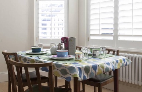 Redcliffe Apartment | Redcliffe Square VI