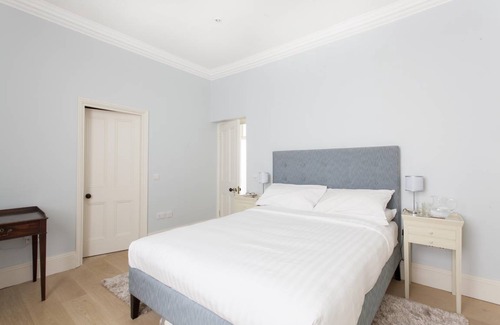 Redcliffe Apartment | Redcliffe Square VI