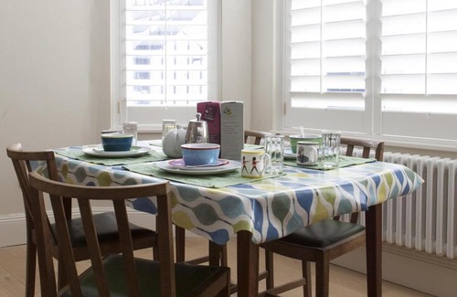 Redcliffe Apartment | Redcliffe Square VI by Onefinestay