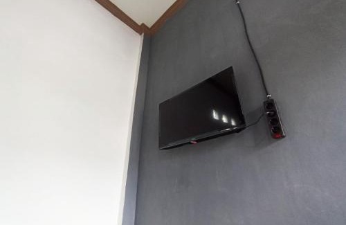 Pare Hotel | RedDoorz at Brawijaya Central Kampung Inggris