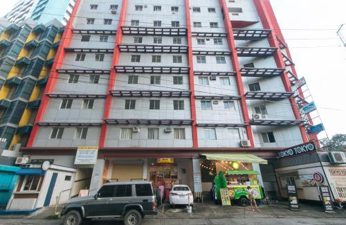 Loyola Heights Hotel | RedDoorz at Crowne One Condo