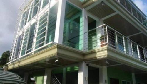 Naga Hotel | RedDoorz at Sta Cruz Naga City