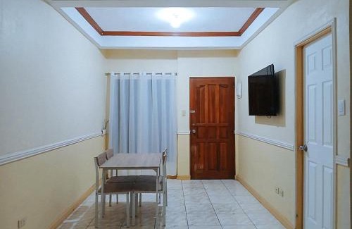 Jaro Hotel | RedDoorz at Yssa Ademar near Robinsons Jaro