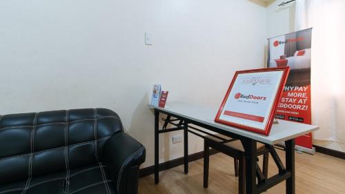Bacolor Hotel | RedDoorz @ KBL Transient Inn San Fernando