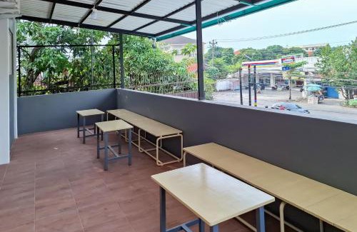 Semarang Hotel | RedDoorz Near RS Panti Wilasa Dr Cipto Semarang