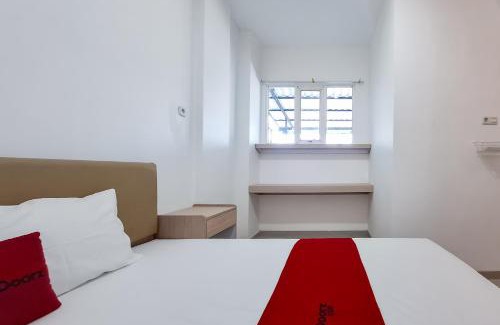 Semarang Hotel | RedDoorz Near RS Panti Wilasa Dr Cipto Semarang