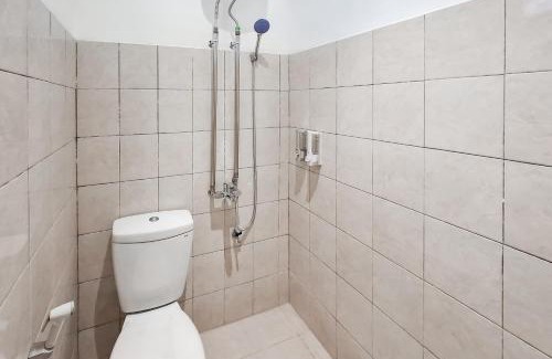 Semarang Hotel | RedDoorz Near RS Panti Wilasa Dr Cipto Semarang