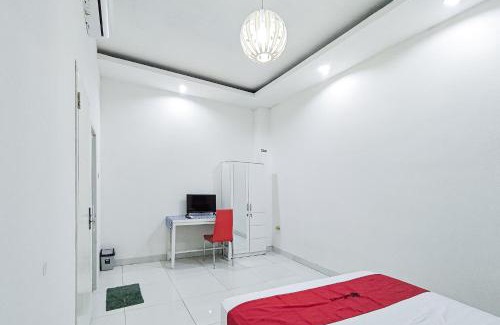Pancawati Hotel | RedDoorz Near RS UMMI Bogor