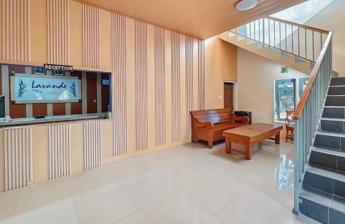 Salatiga Hotel | RedDoorz near Terminal Bus Tingkir Salatiga