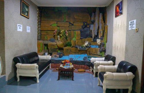 Pogung Lor Hotel | RedDoorz near Tugu Yogyakarta 2