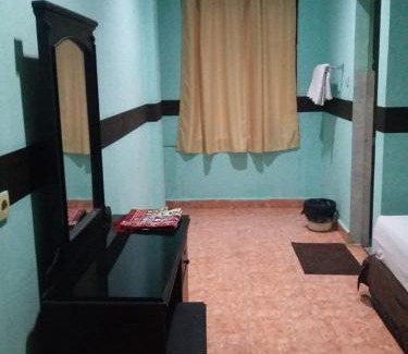 Medan Hotel | RedDoorz near Yuki Simpang Raya Mall Medan 2