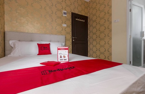 Cipete Utara Hotel | RedDoorz Plus @ Cipete Damai