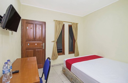 Semanggi Hotel | RedDoorz Plus near Ciputra World Kuningan 2