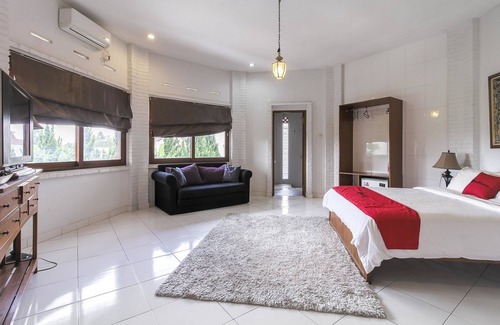 Cigadung House | RedDoorz Plus near Dago Pakar