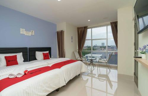 Serpong Hotel | RedDoorz Plus near Eka Hospital BSD 5